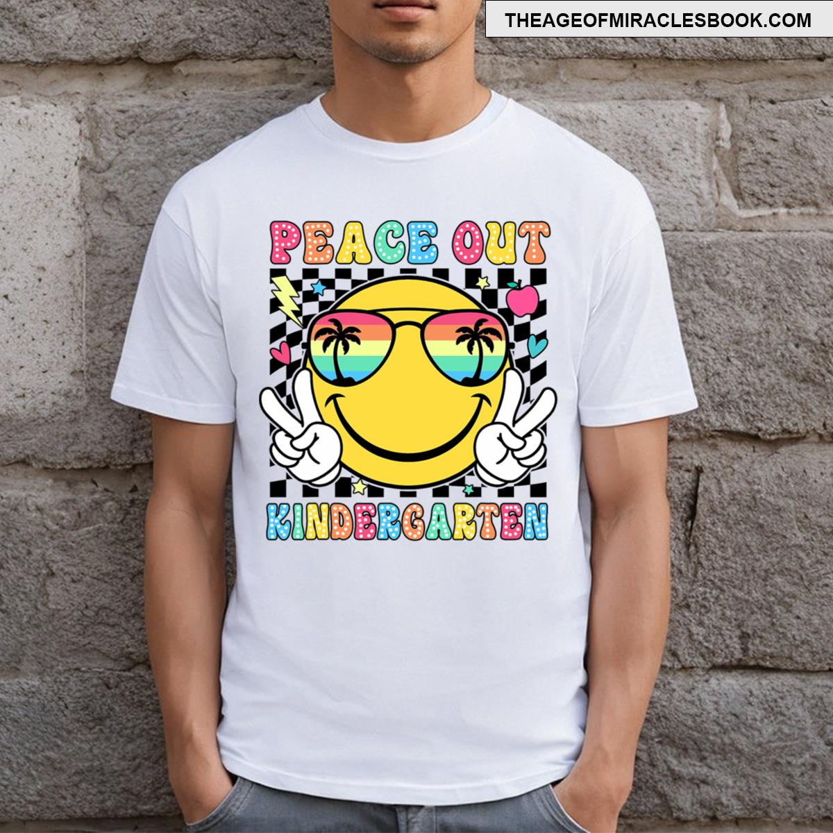 Peace Out Kindergarten Retro Graduation Last Day Of School T-shirt