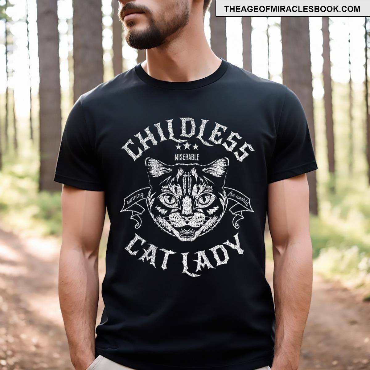 Childless Cat Lady Feminist Voting Ladies Is Voting Kamala T-shirt