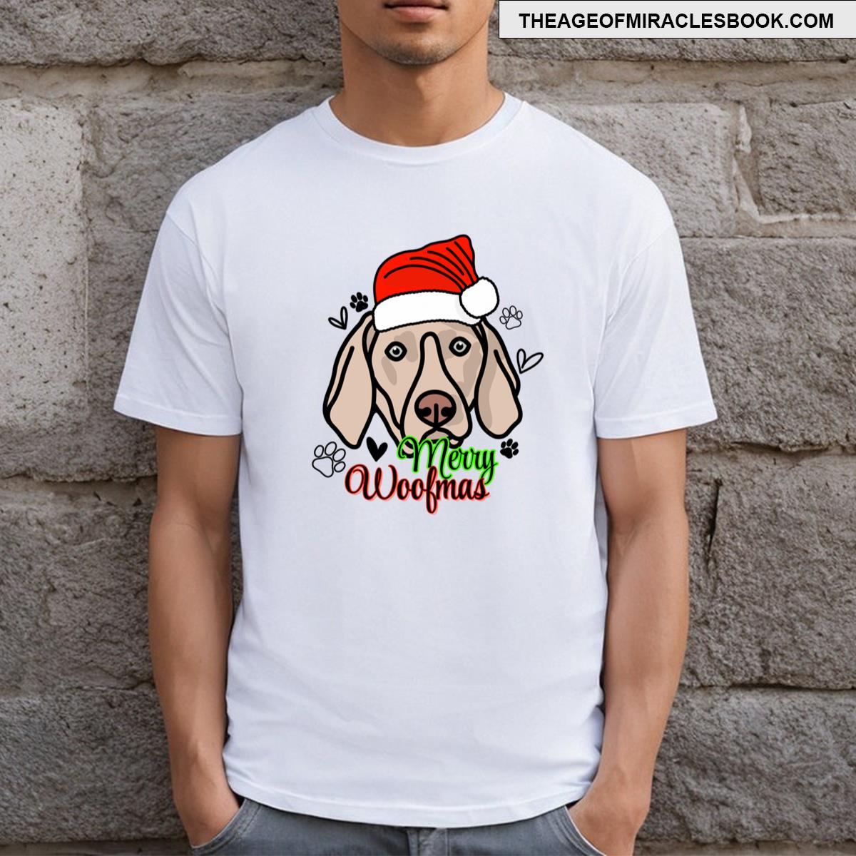 Weimaraner Merry Woofmas Dog With Christmas Hat – Festive Fun Holiday Design T-shirt