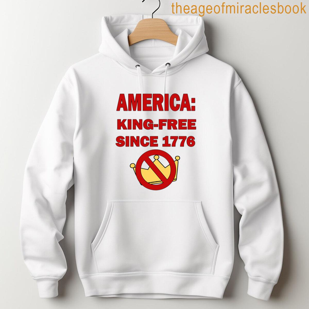 Alternative view of America King Free Since 1776 Fitted T-shirt
