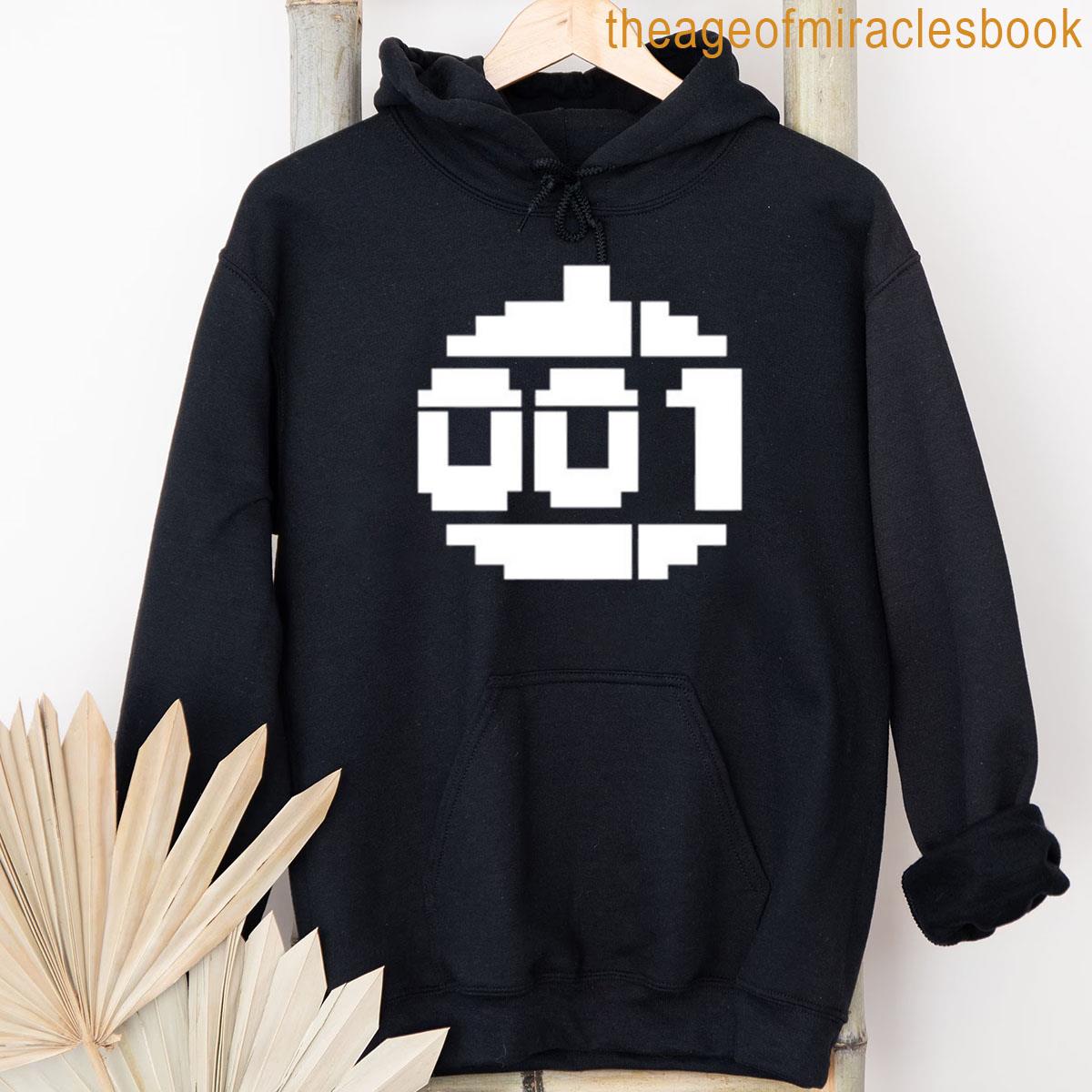 Alternative view of 001 Robot From The C64 Cult Game Paradroid From The 80s T-shirt