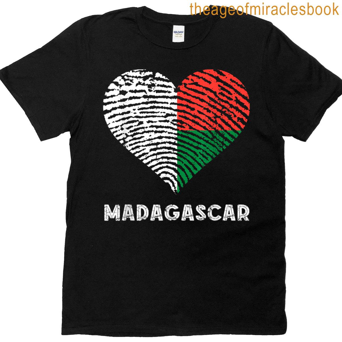 Madagascar Vintage Heart Malagasy Roots Malagasy Flag T-shirt