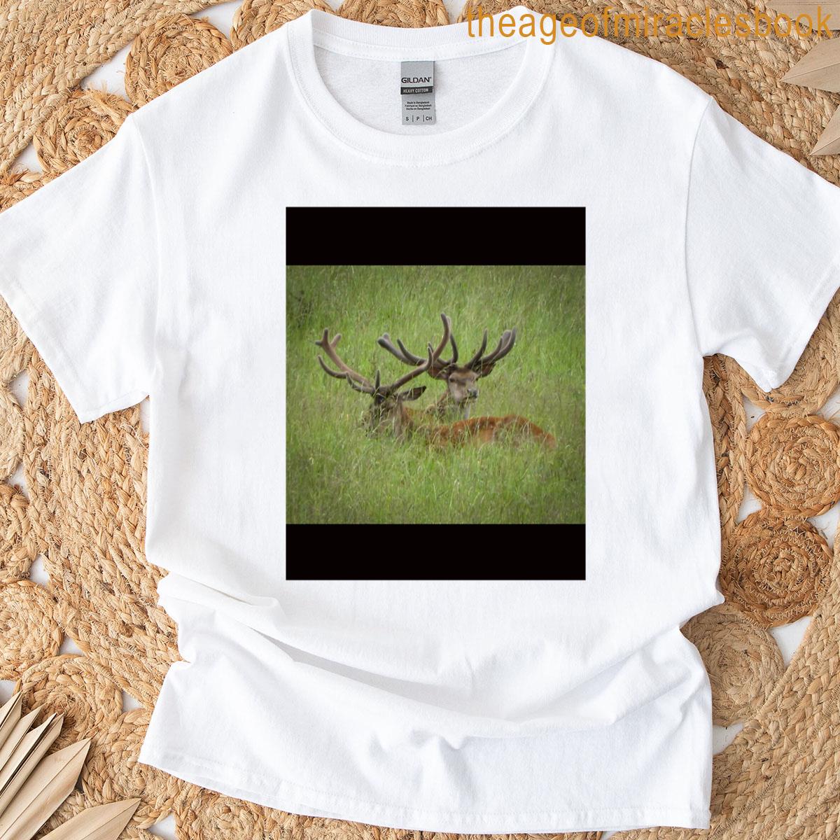 Resting Red Deer In Tall Grass Graphic T-shirt