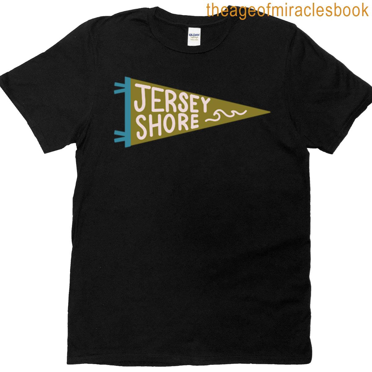 New Jersey Beaches Shore Sand Sea Pennant Flag Preppy Eclectic Trendy T-shirt