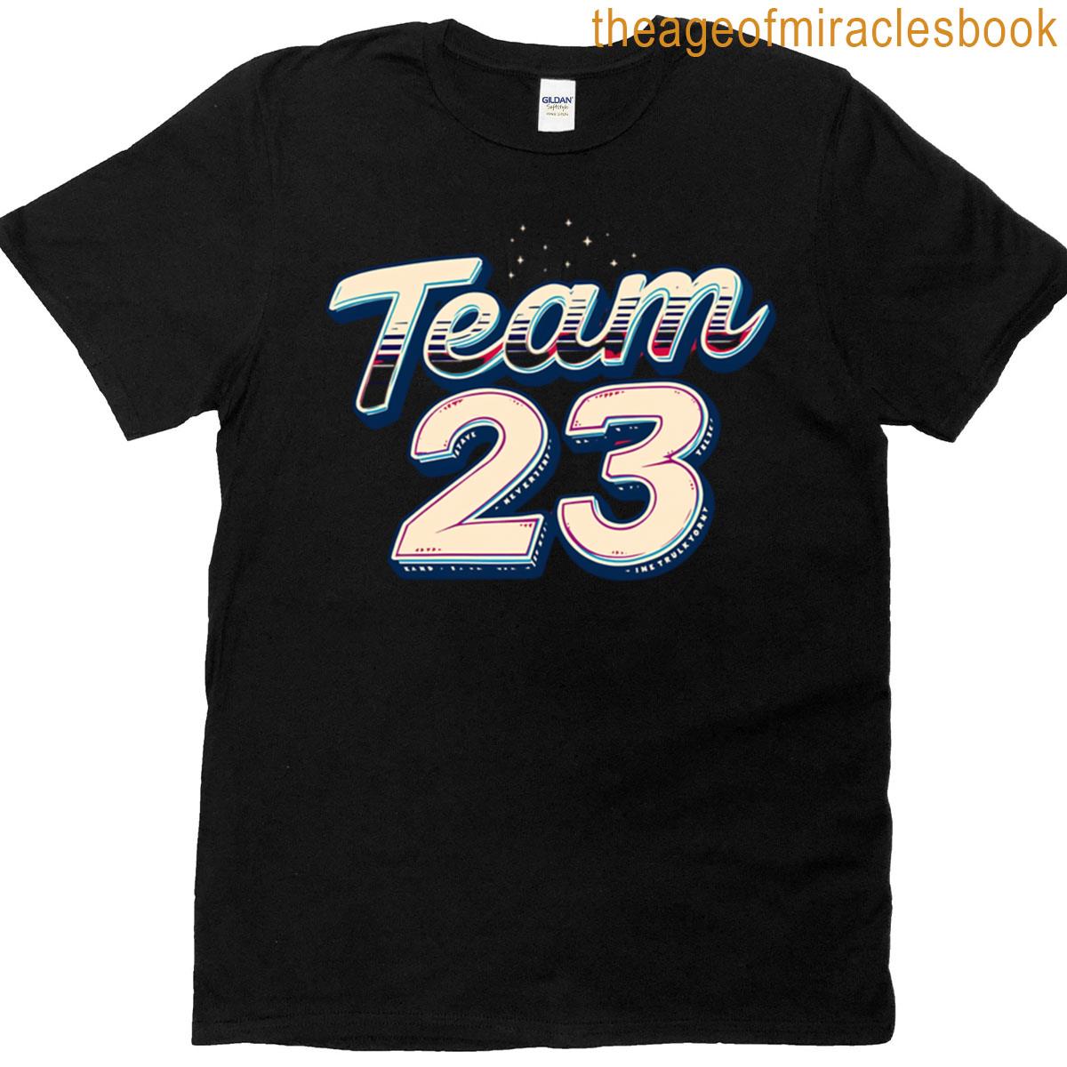 Team 23 Retro Sports Squad Typography Art Modern Mojo Oversized T-shirt