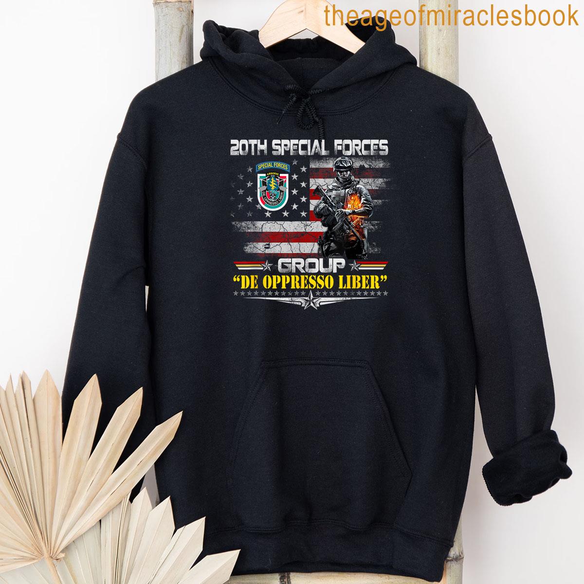 Alternative view of 20th Special Forces Group Veteran Flag Patriotic Vintage Men T-shirt