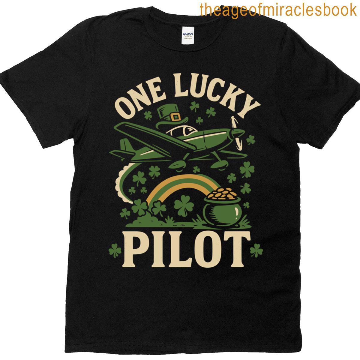 Airplane Pilot St Patricks Day Vintage Retro One Lucky Pilot T-shirt