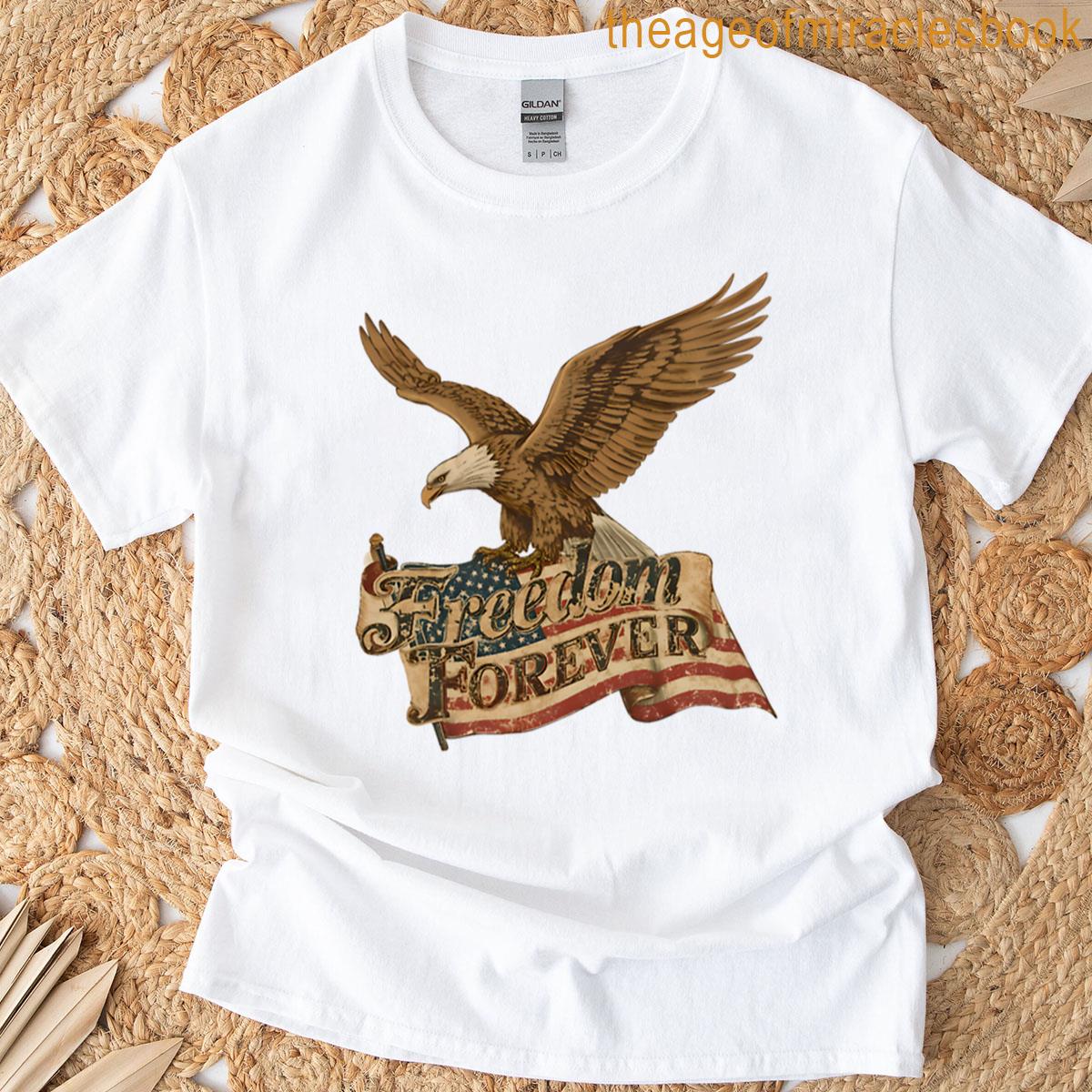 Freedom Forever Bald Eagle Vintage American Flag Patriotic Design Oversized T-shirt