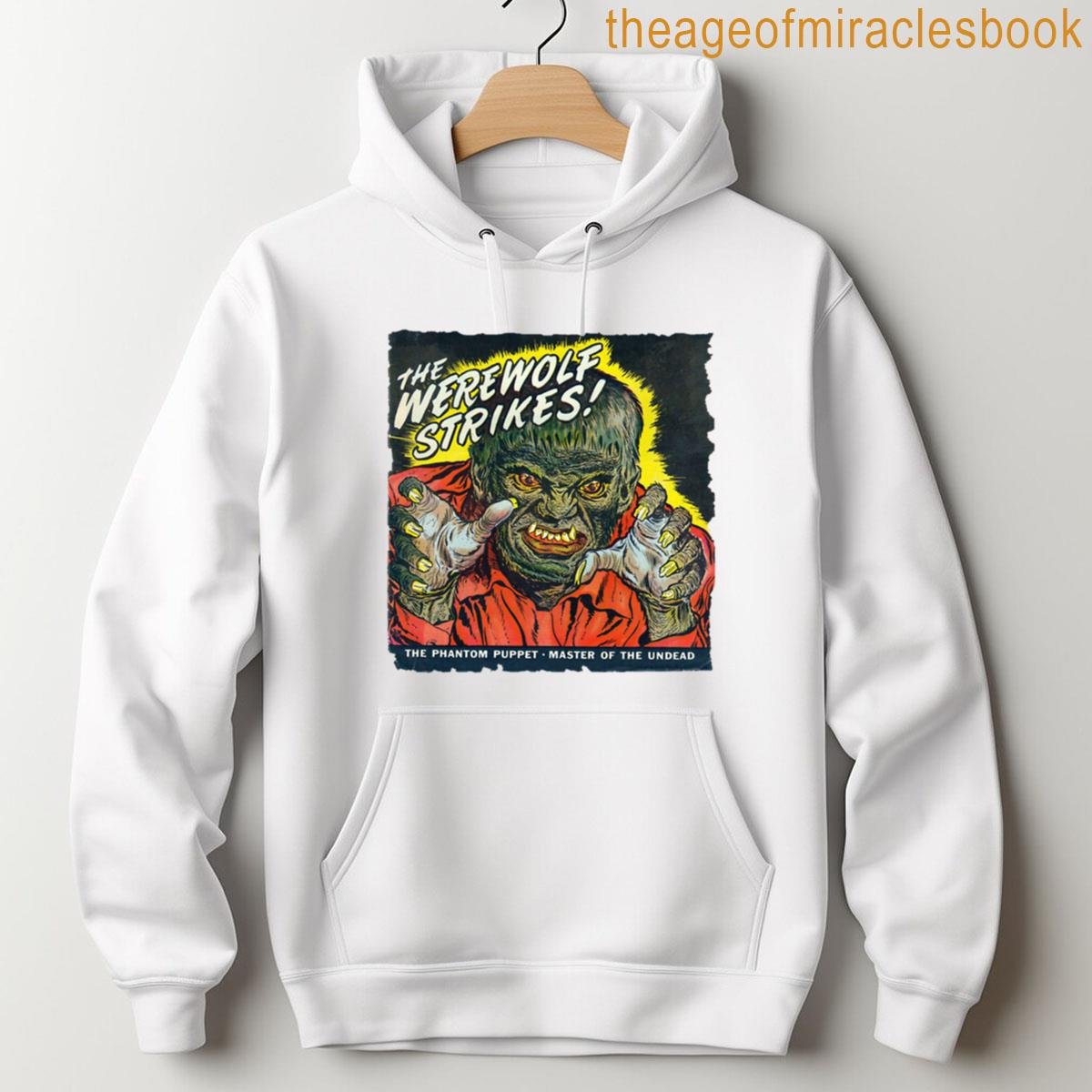 Alternative view of Vintage Werewolf Retro Horror Poster Halloween Gift Oversized T-shirt